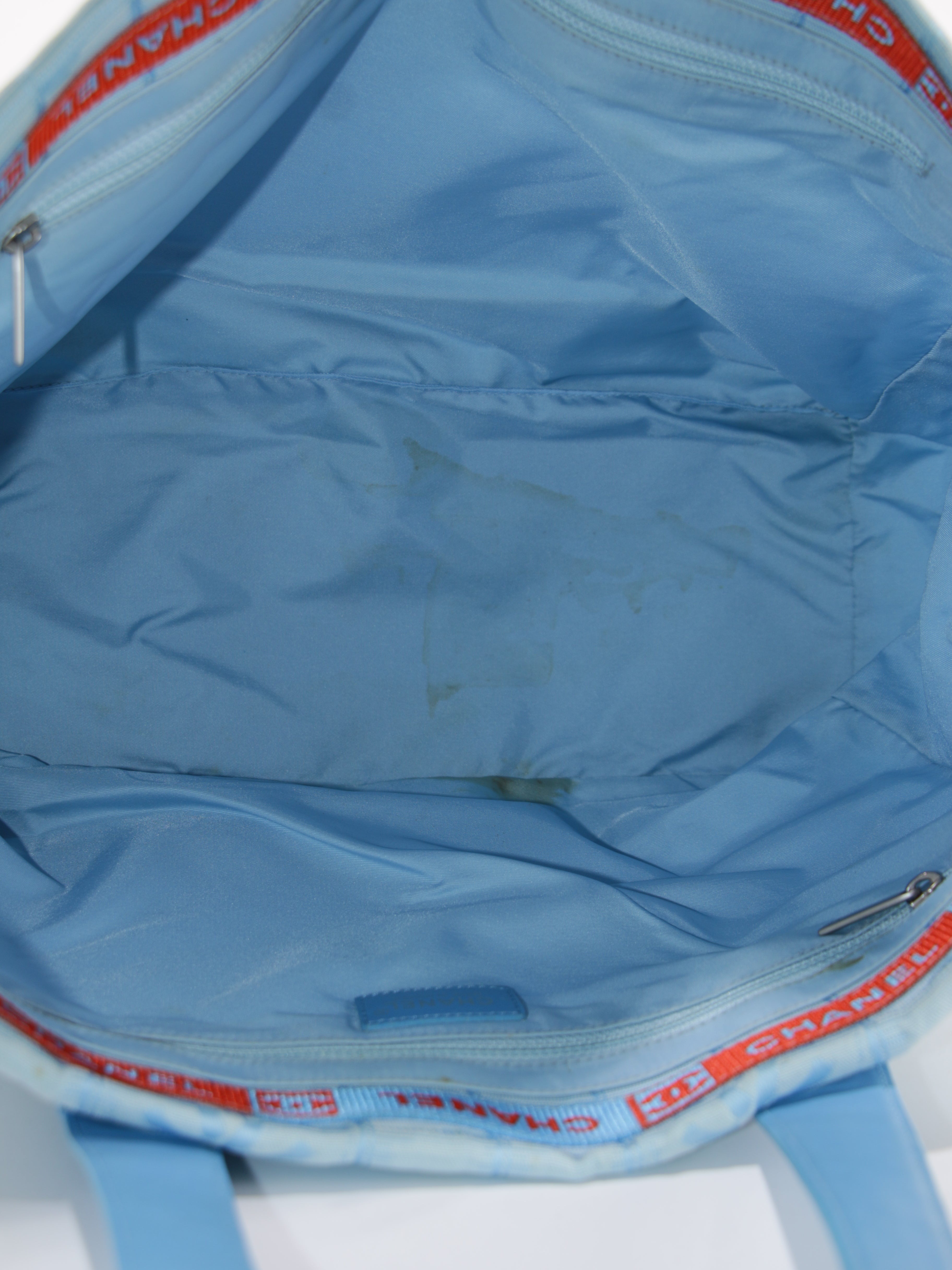 Medium New Travel Line Tote