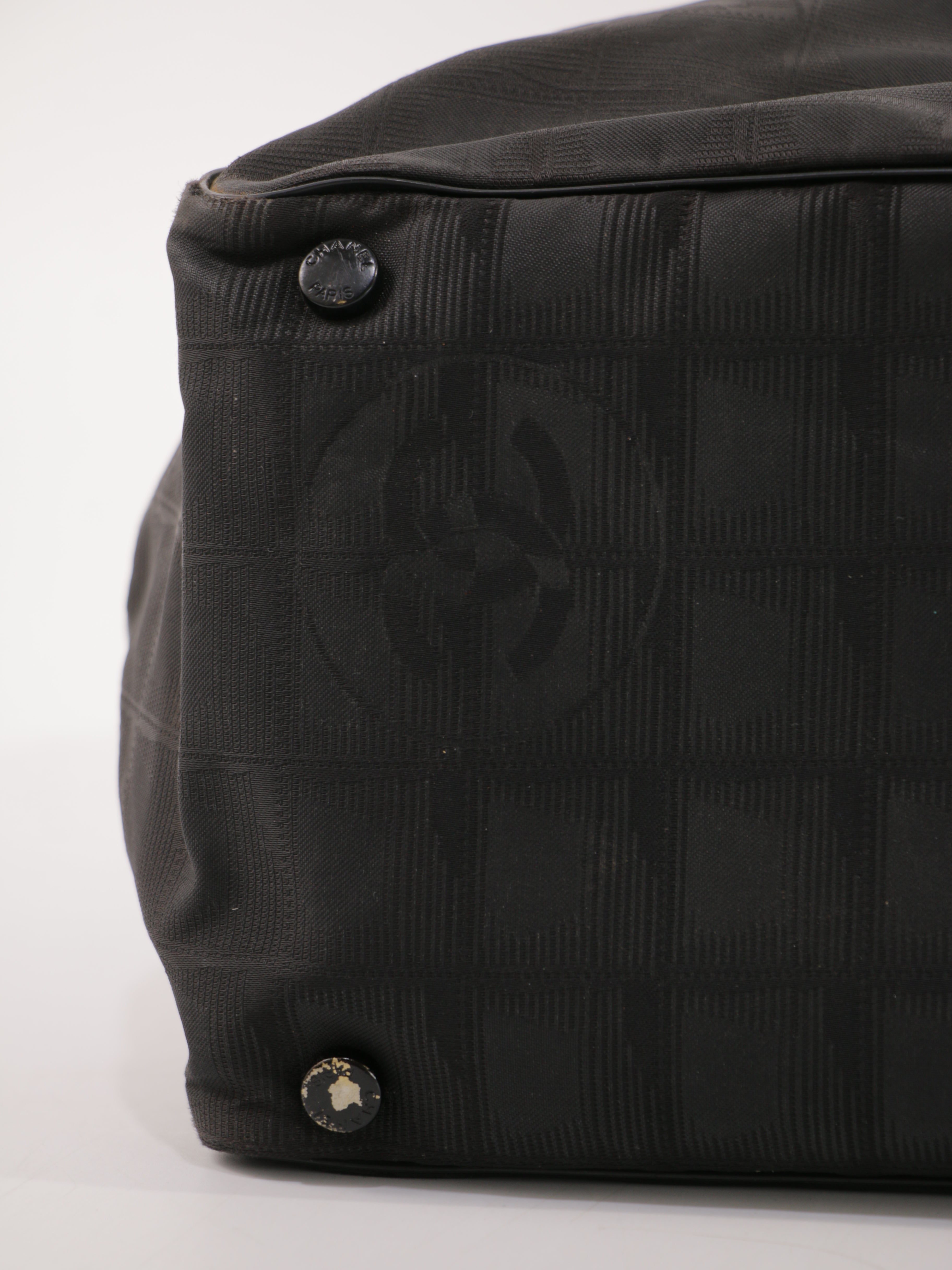 Medium New Travel Line Tote