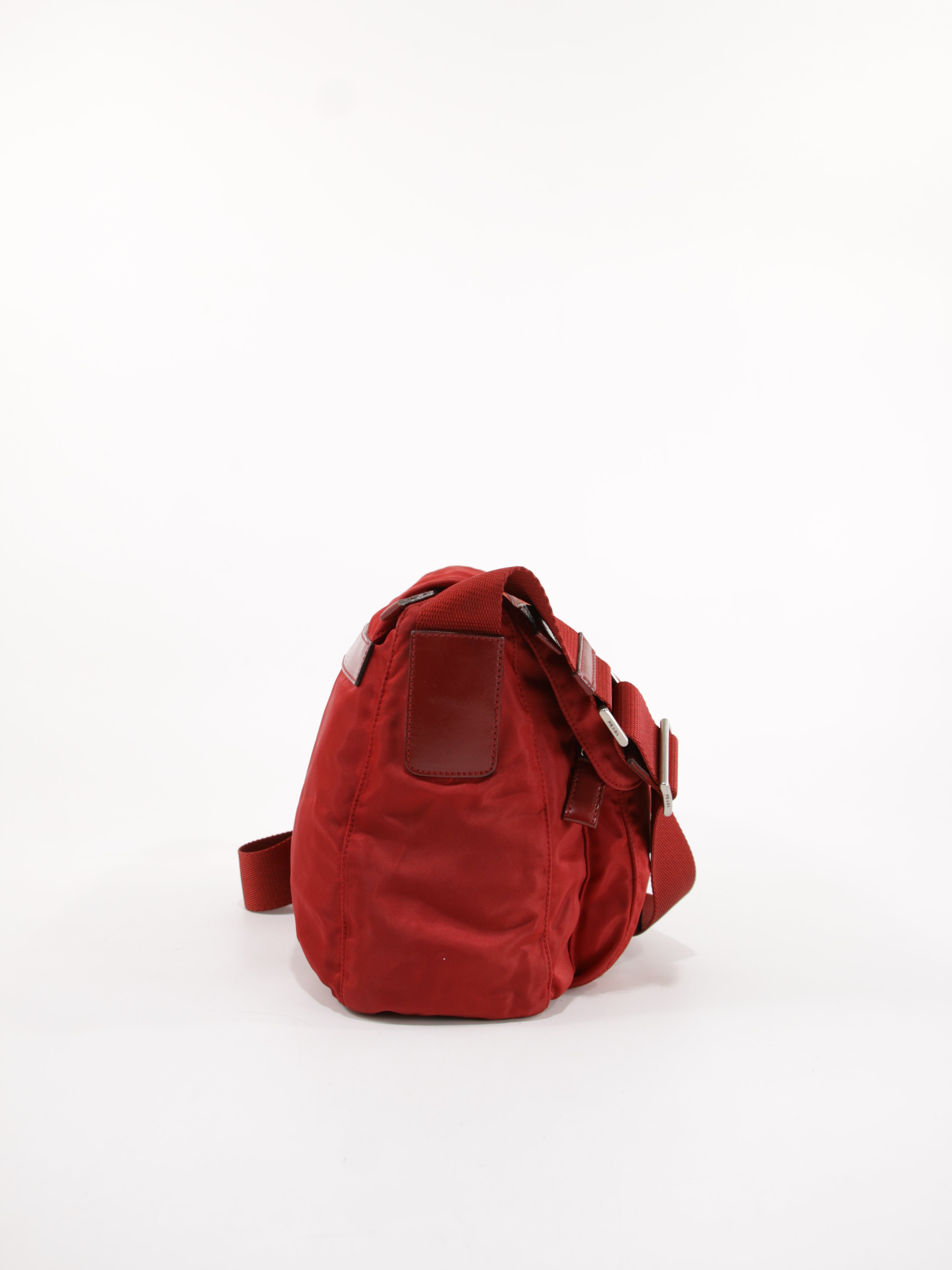 Single Buckle Messenger