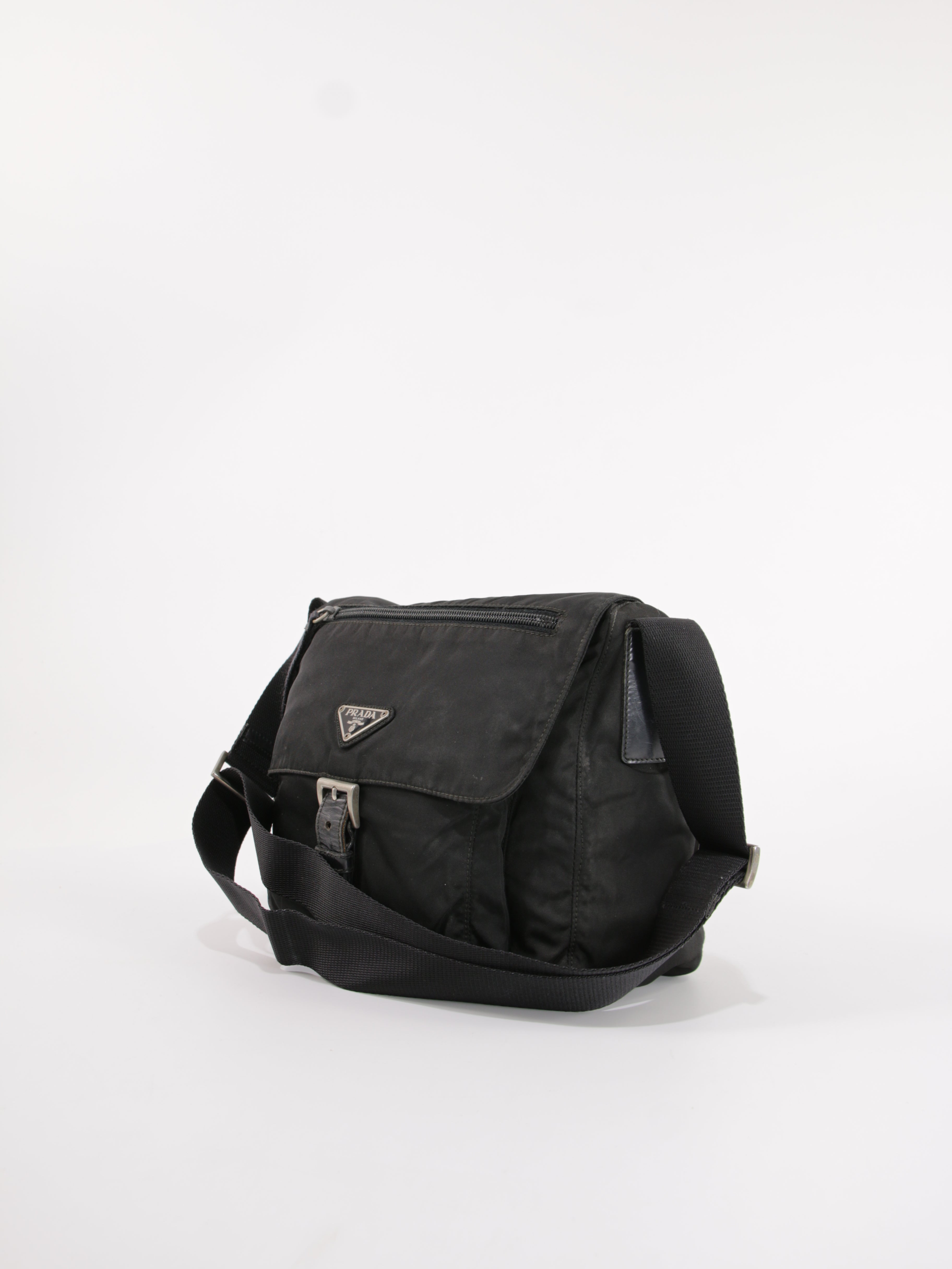 Single Buckle Messenger