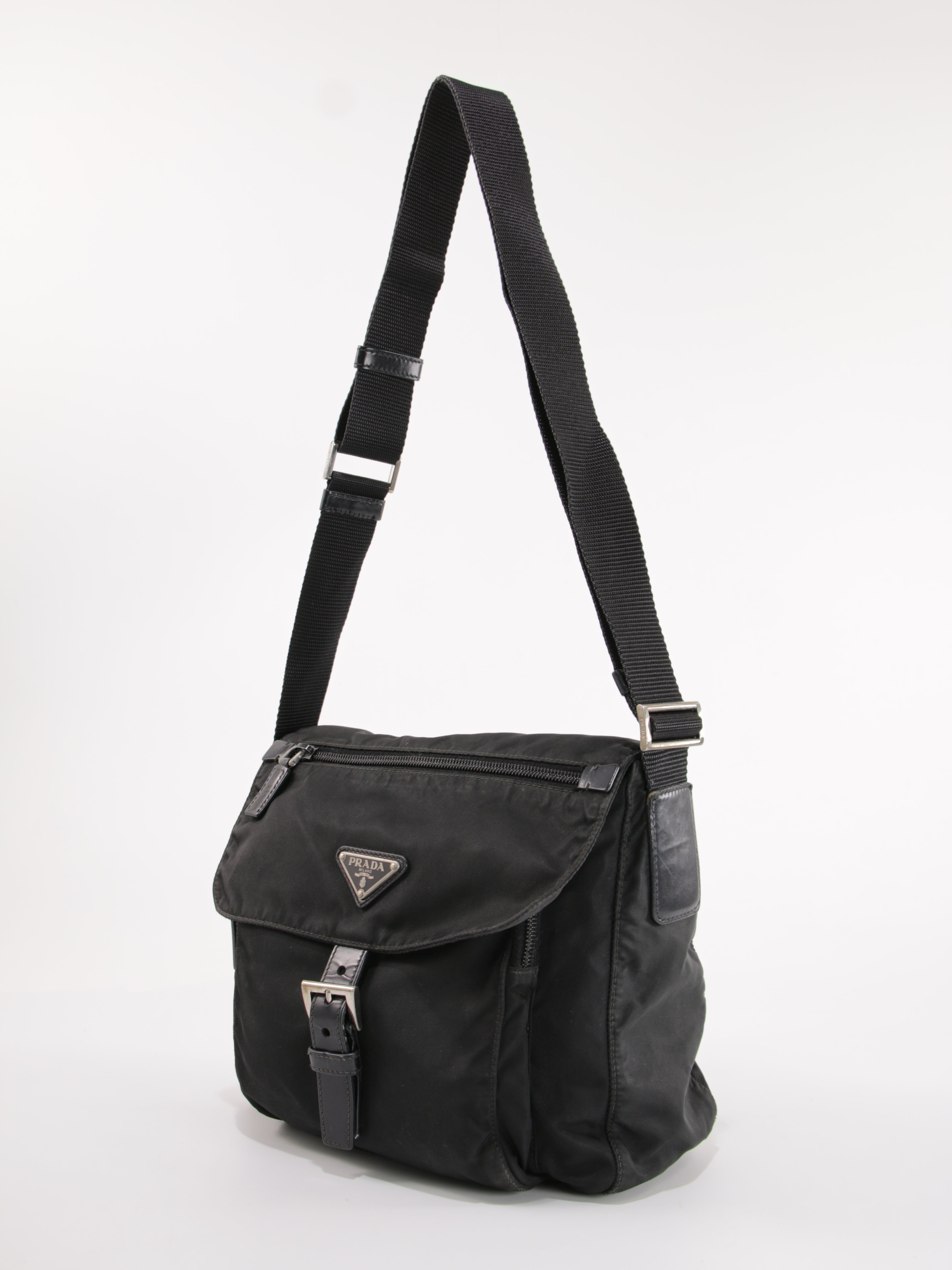 Single Buckle Messenger