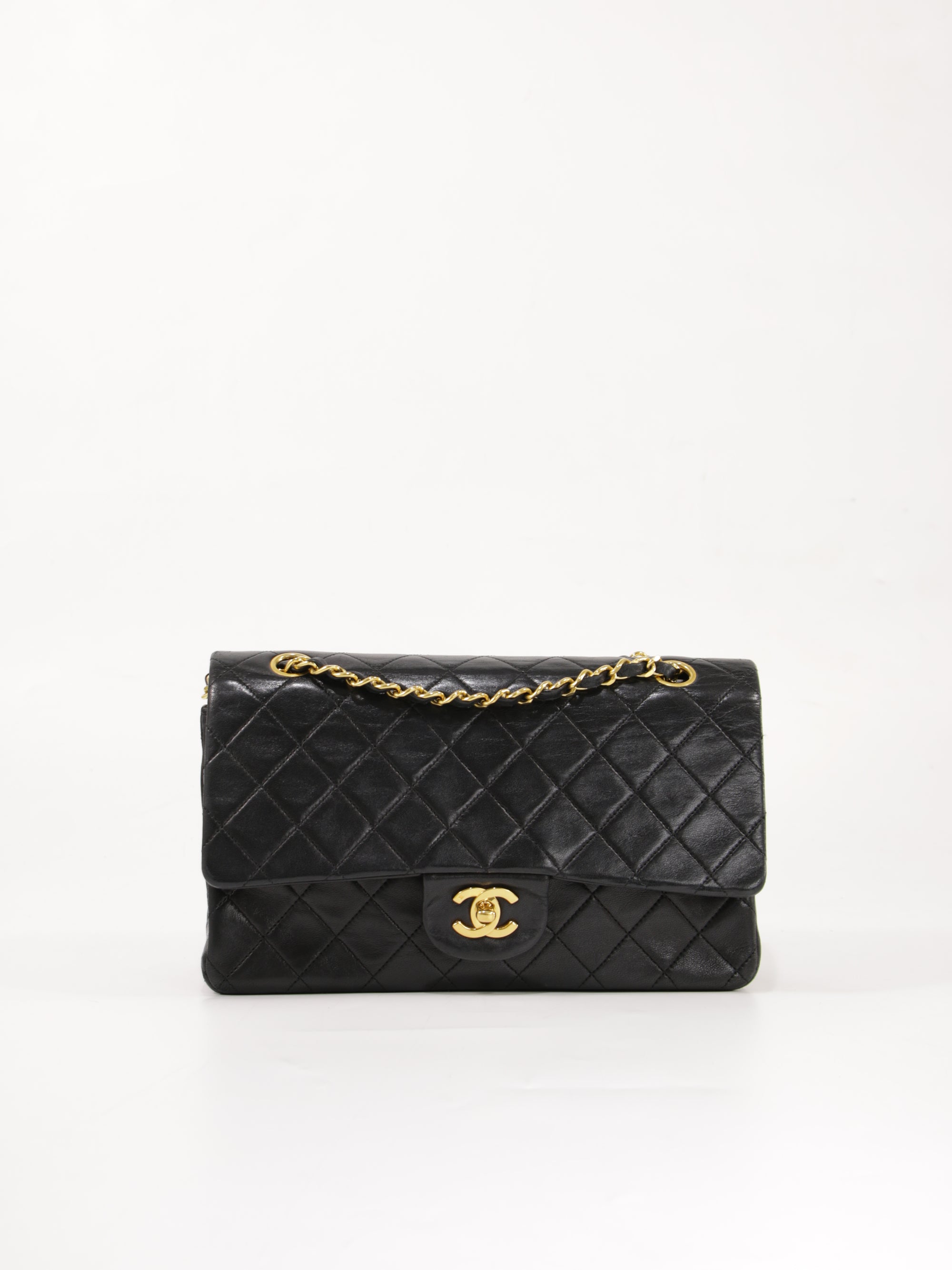 Medium Classic Flap