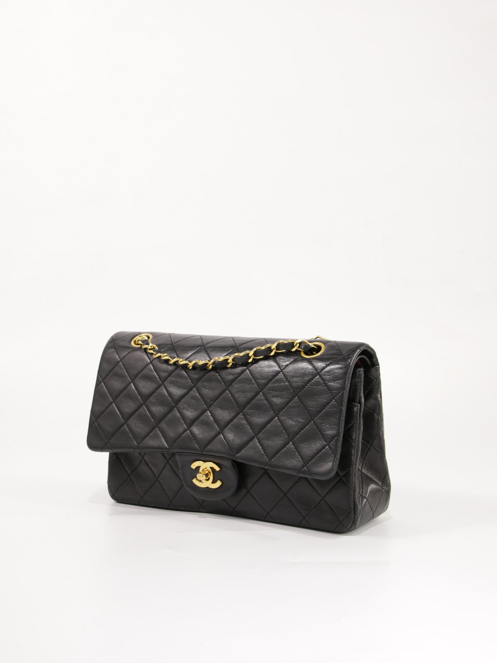 Medium Classic Flap