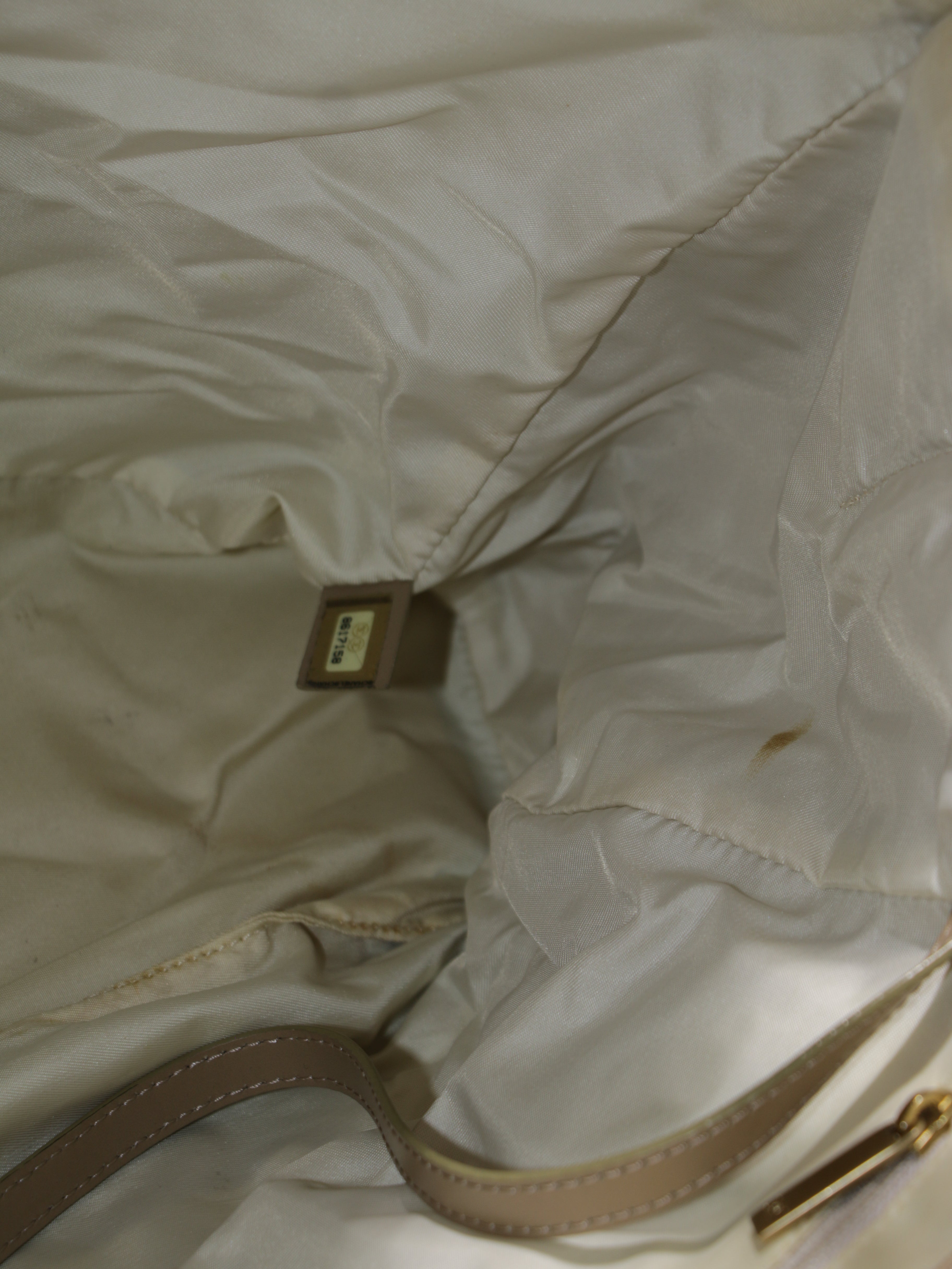 Medium New Travel Line Tote