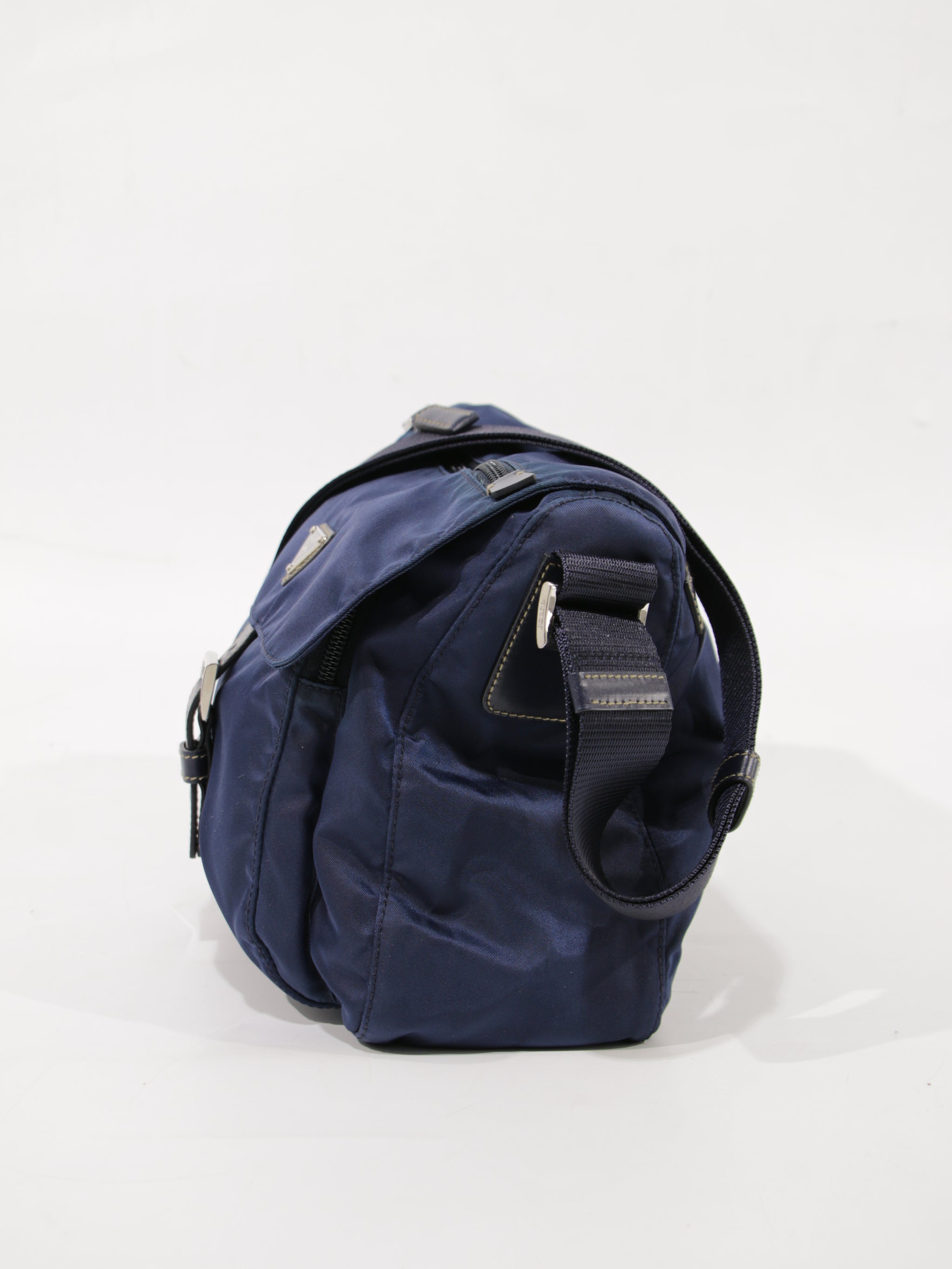 Single Buckle Messenger