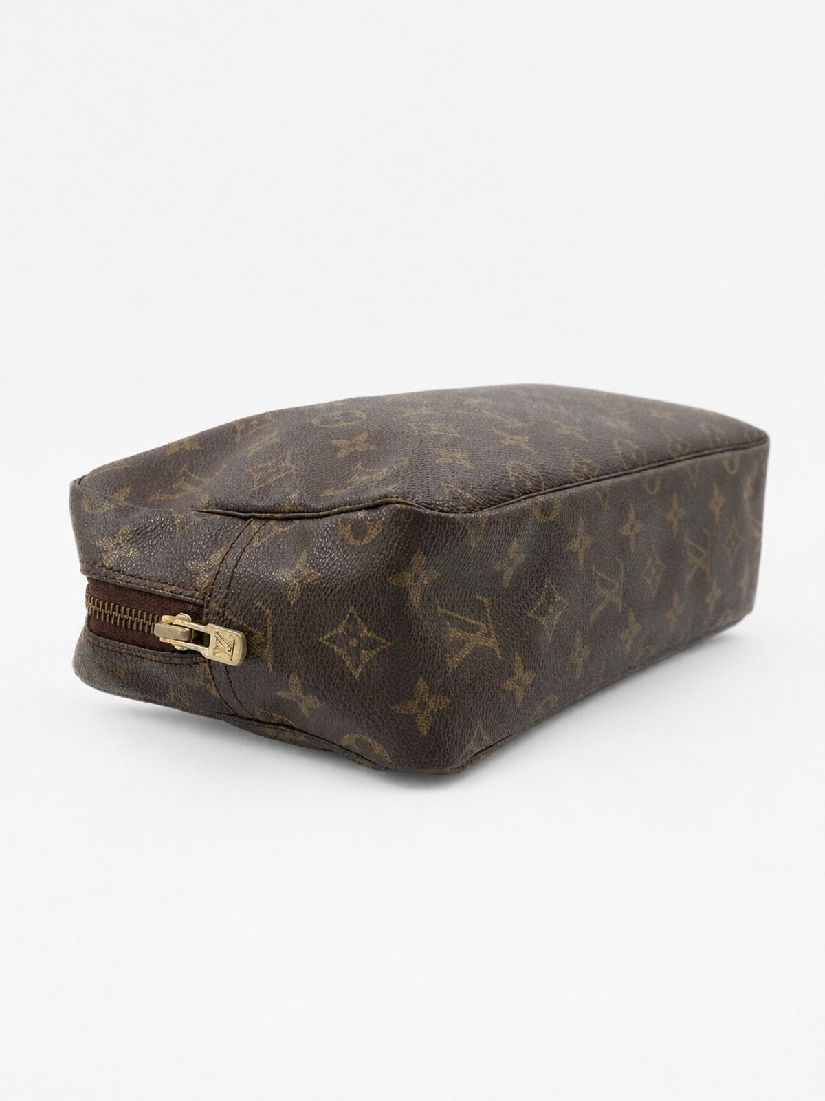 Cosmetic pouch