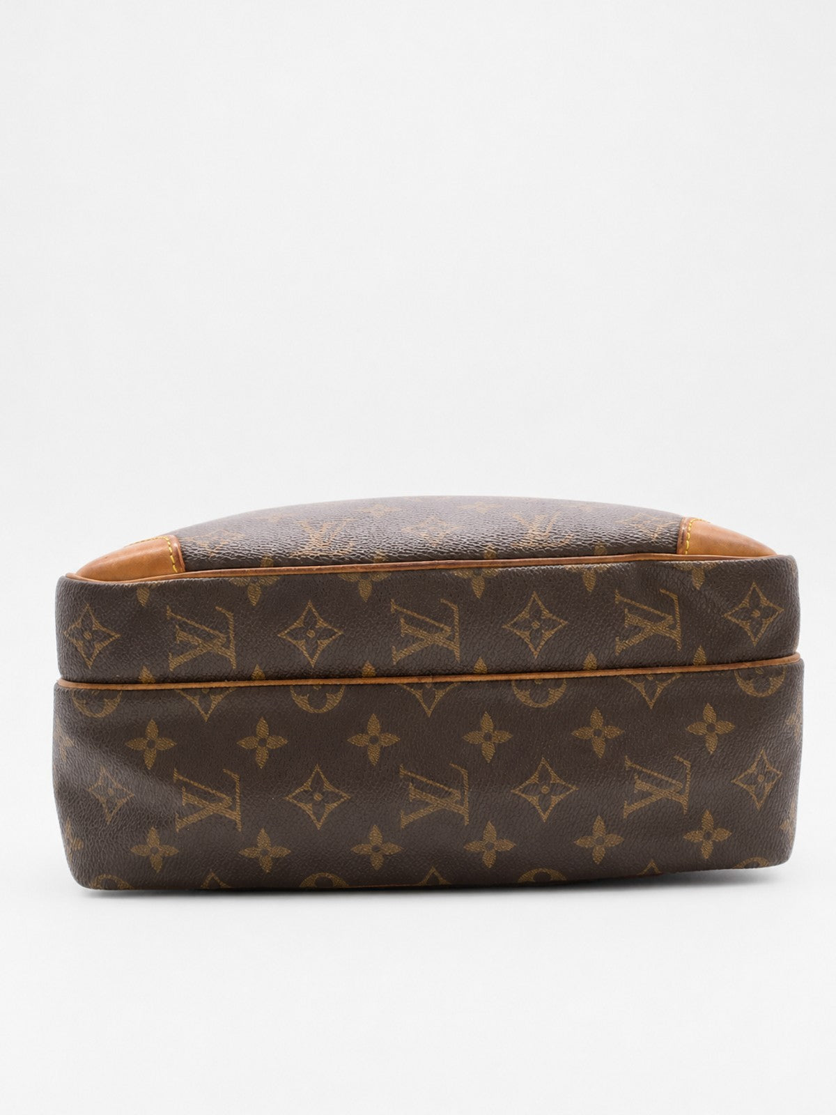 Louis Vuitton Nile PM