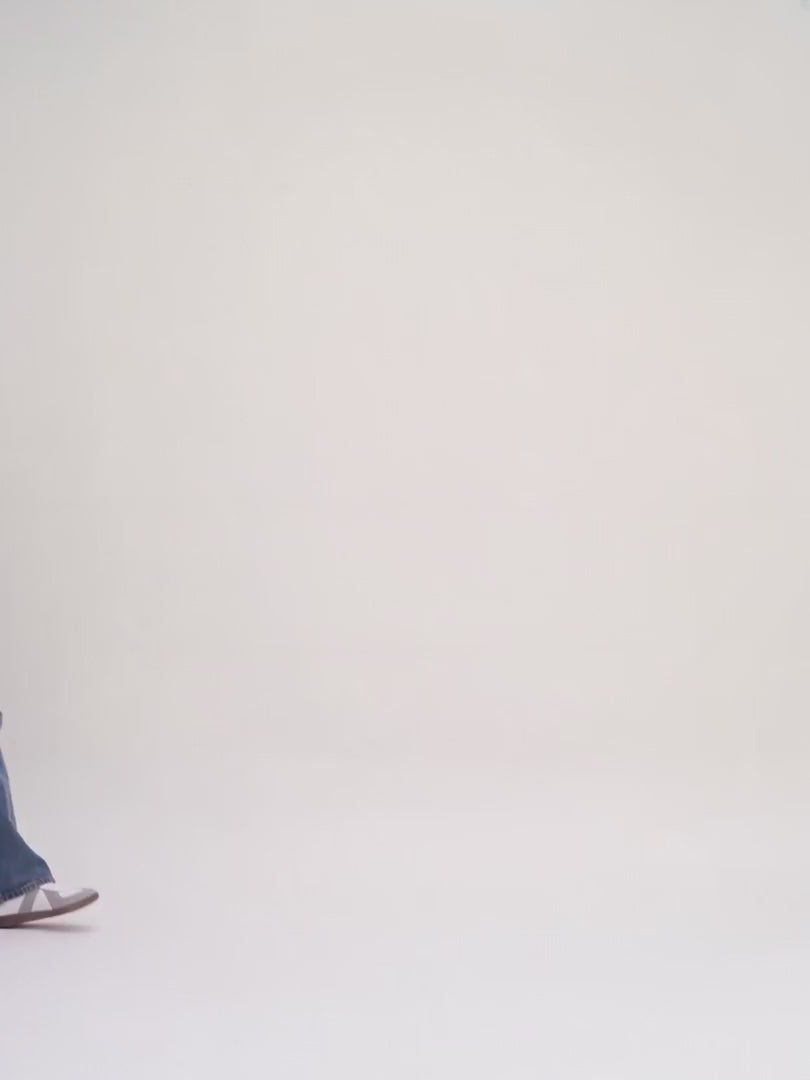 Załaduj wideo: Balenciaga Small City White Leather